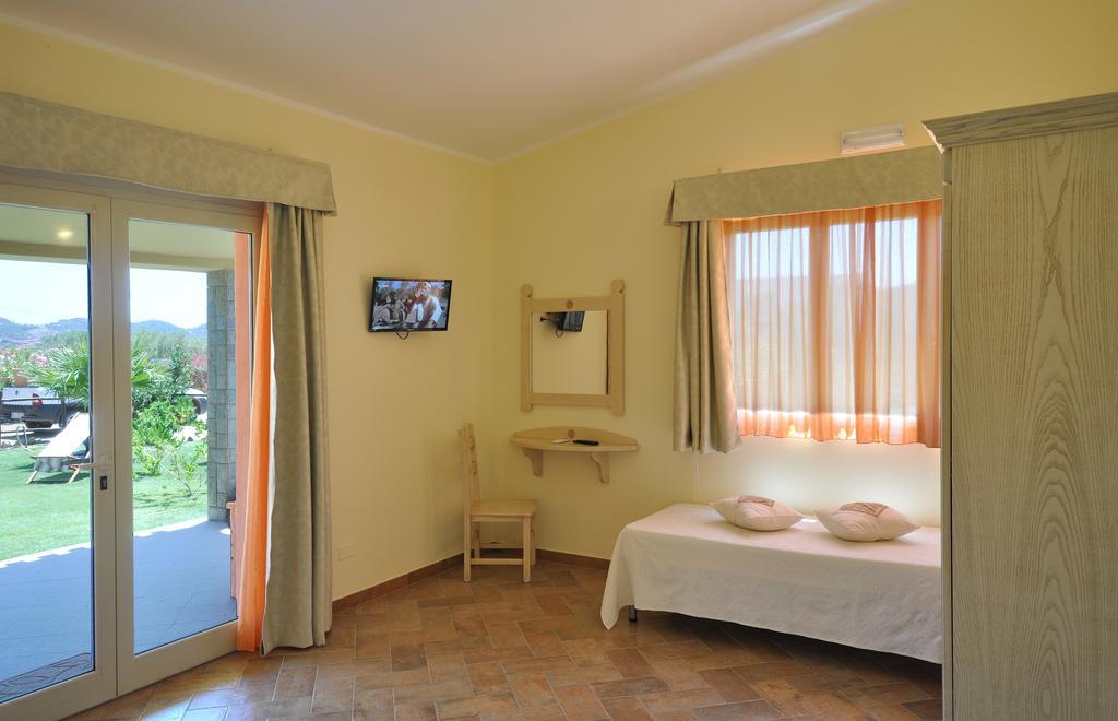 Affittacamere B&B La Villa Dei Graniti Villasimius Eksteriør bilde