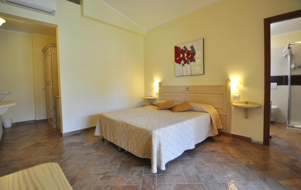 Affittacamere B&B La Villa Dei Graniti Villasimius Rom bilde